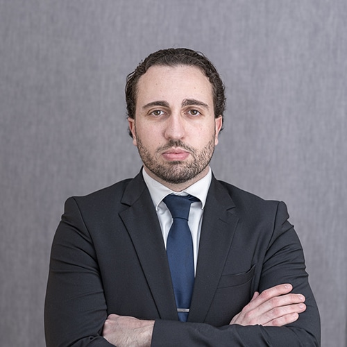  Victor Scimia